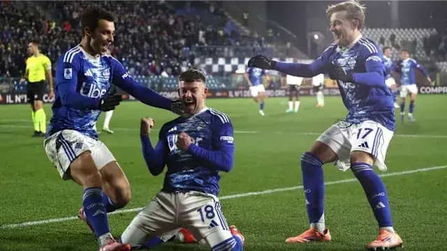 Diễn biến loạt trận đấu sớm các giải VĐQG châu Âu